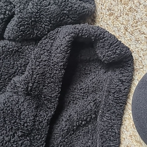 New York Laundry Black Fleece Top - Picture 4 of 6